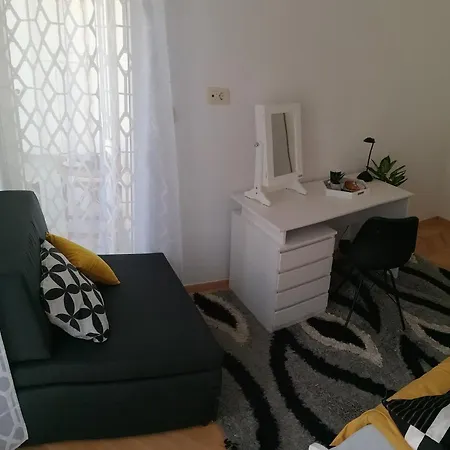 Sing Apartment